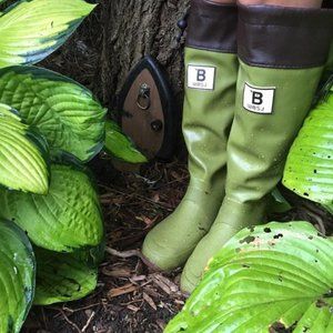 NEW! Never worn. Wild Bird Society of Japan Unisex Rain Boots